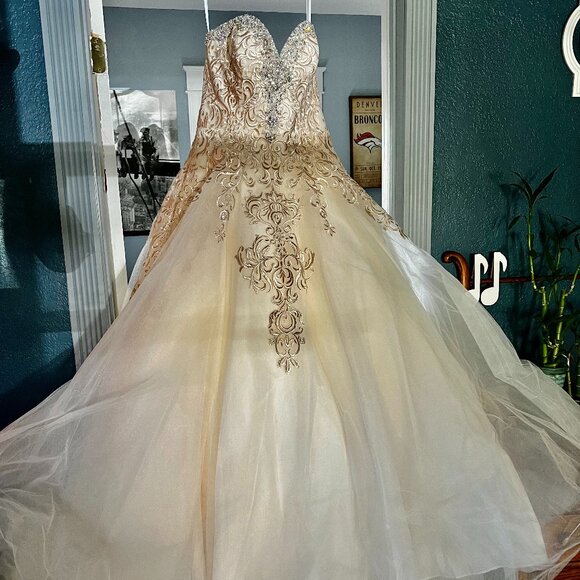 A-Line Wedding Dress - Picture 2 of 11